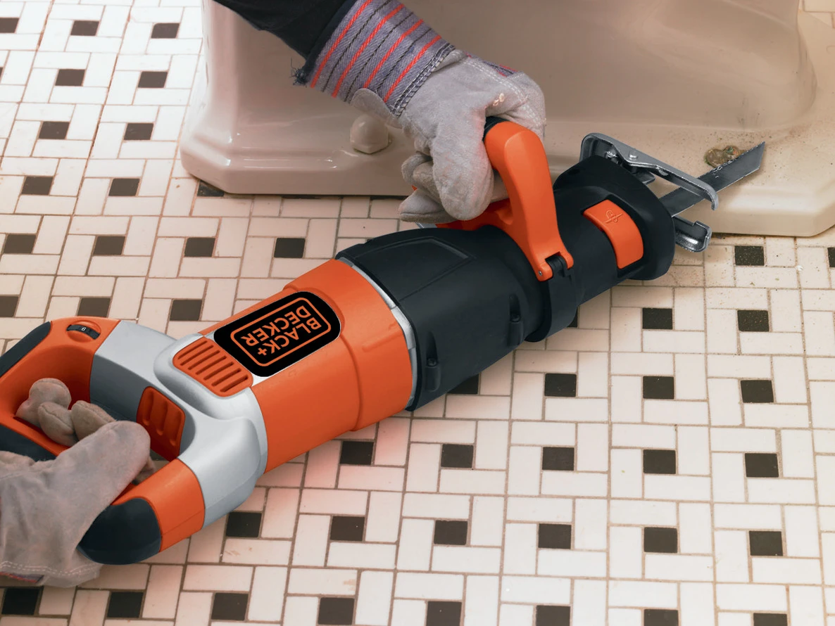 Black & Decker Scie Sabre RS1050EK-QS Scie à Guichet à Vitesse Variable 1050 Watts 4 Black & Decker Scie Sabre RS1050EK-QS Scie à Guichet à Vitesse Variable 1050 Watts – Image 2